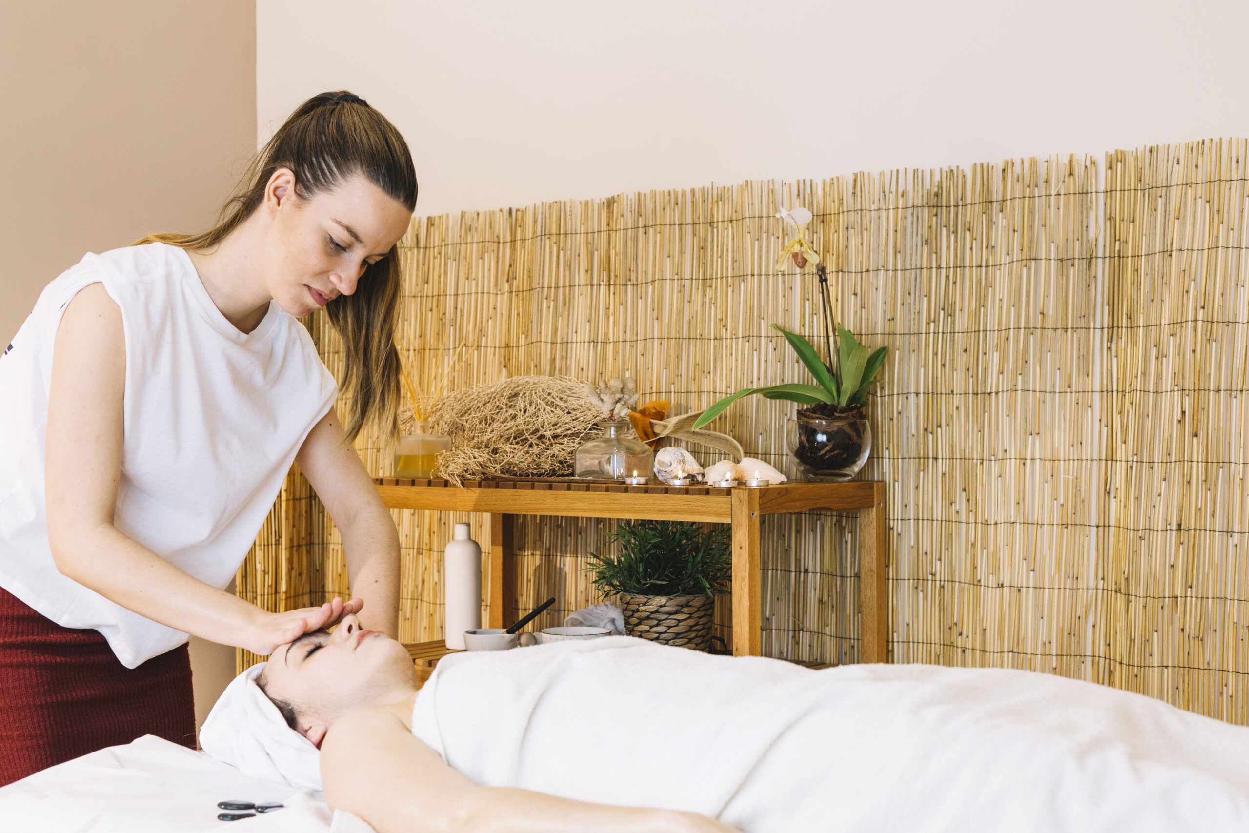 Aromatherapy Massage in Delhi